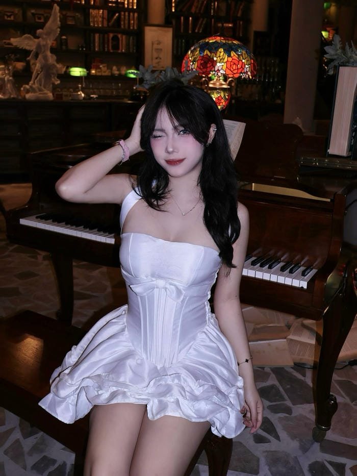 gái mạng cute hiện đại