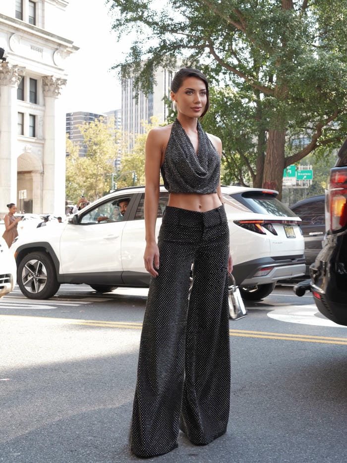 gái tây sắc sảo