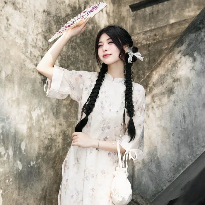 gái xinh TikTok nghệ thuật