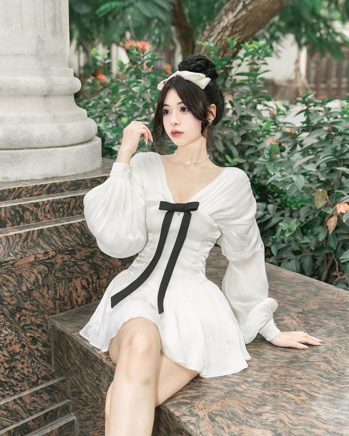 gái xinh TikTok phối đồ chất