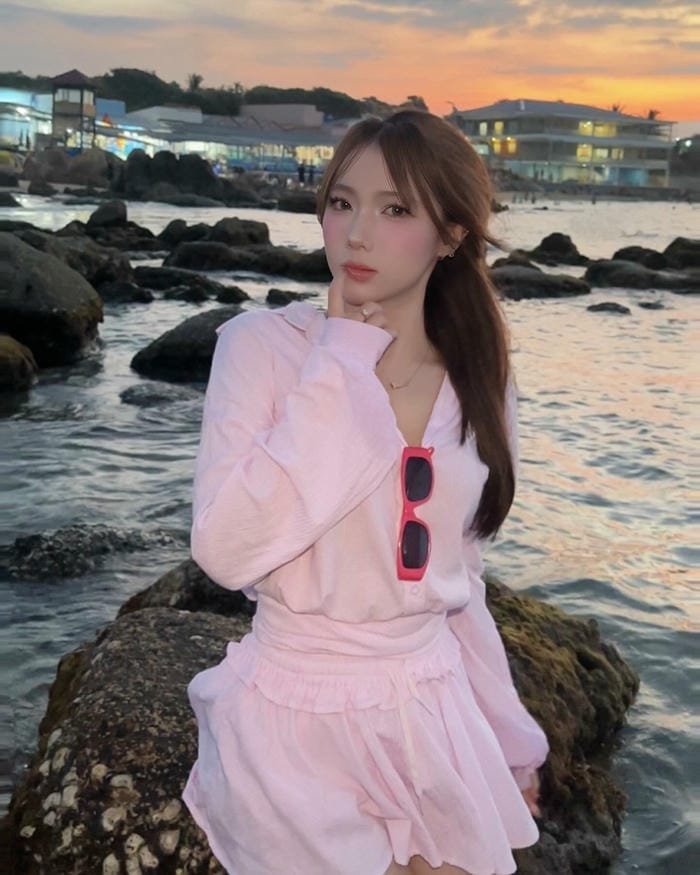 gái xinh TikTok rực rỡ