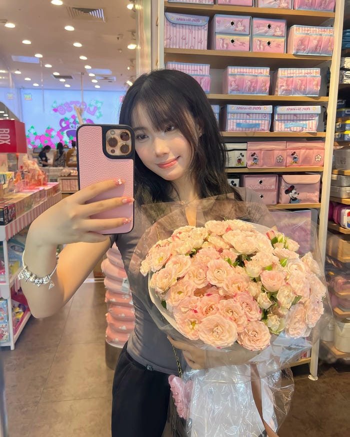 gái xinh TikTok sắc sảo