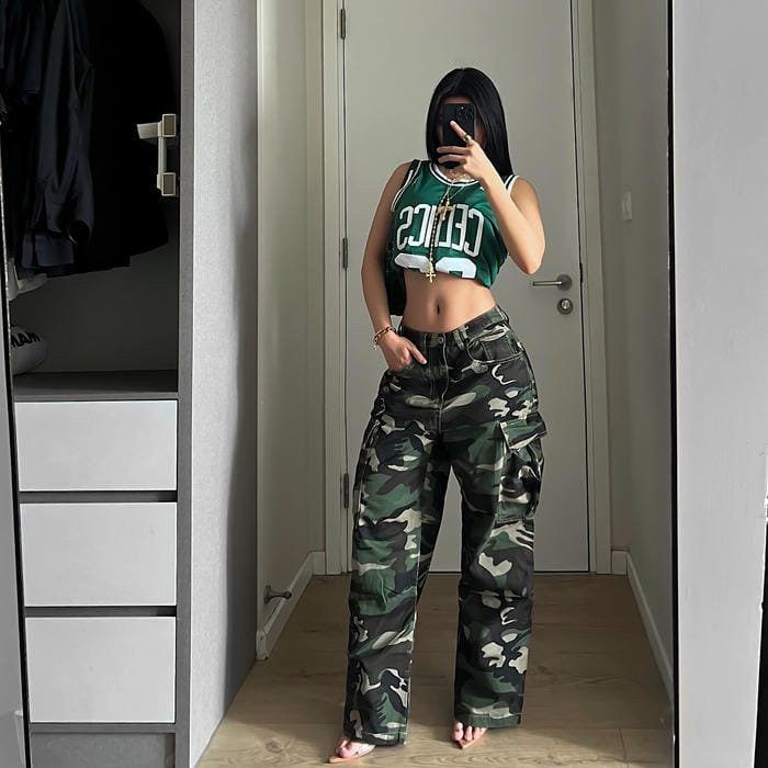 gái xinh che mặt điện thoại cực nét