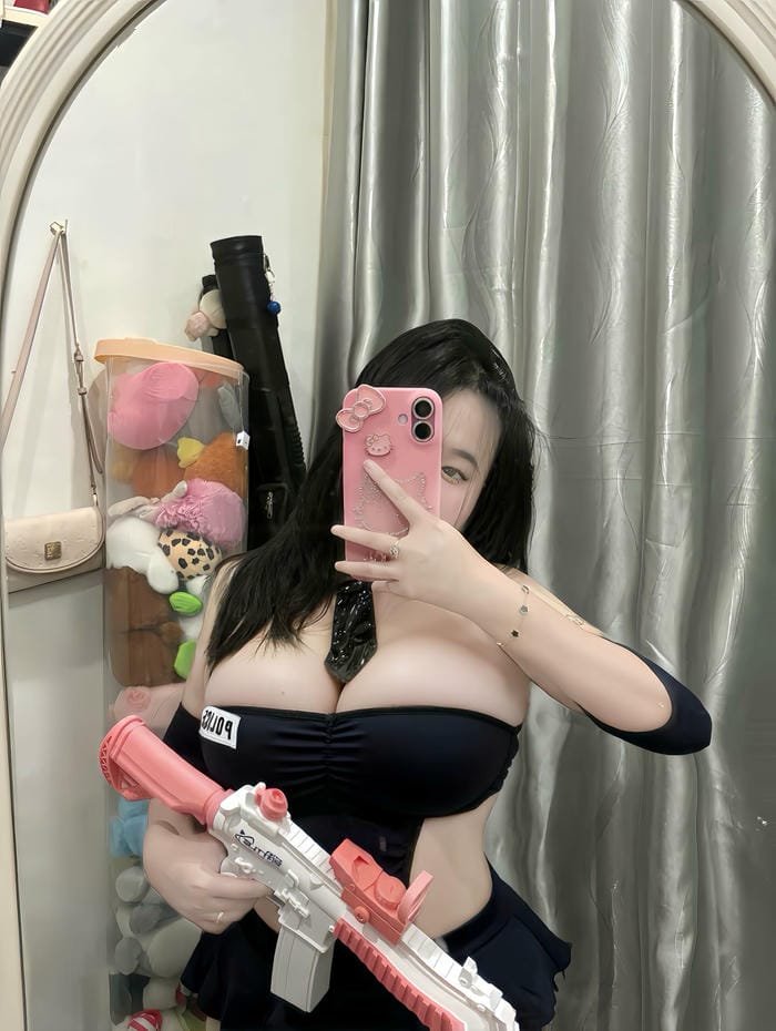 gái xinh cosplay rực rỡ