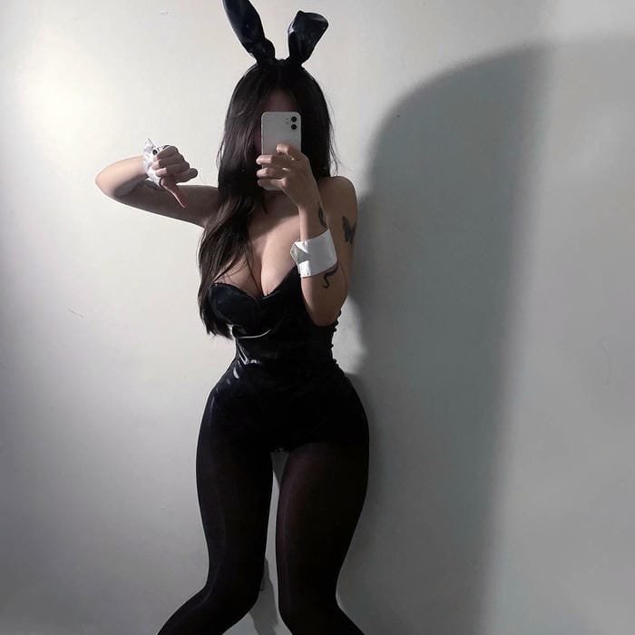 gái xinh cosplay thỏ