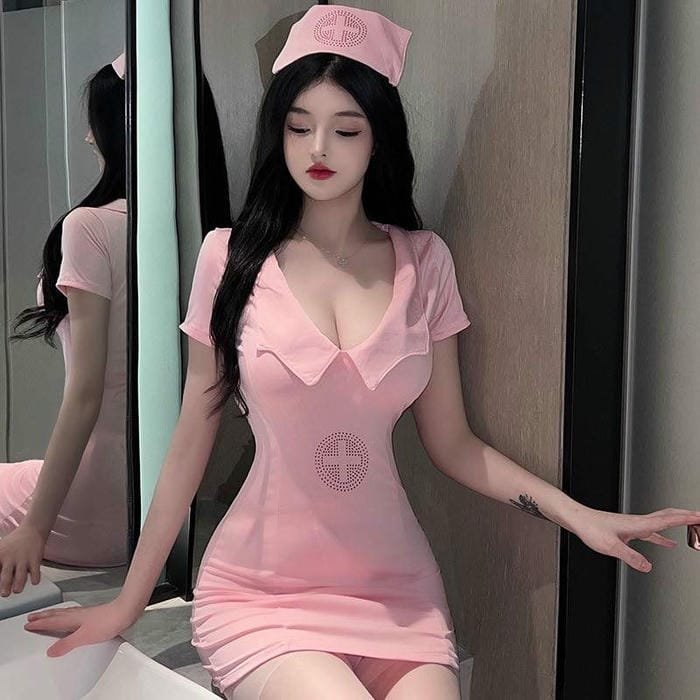 gái xinh cosplay y tá ấn tượng