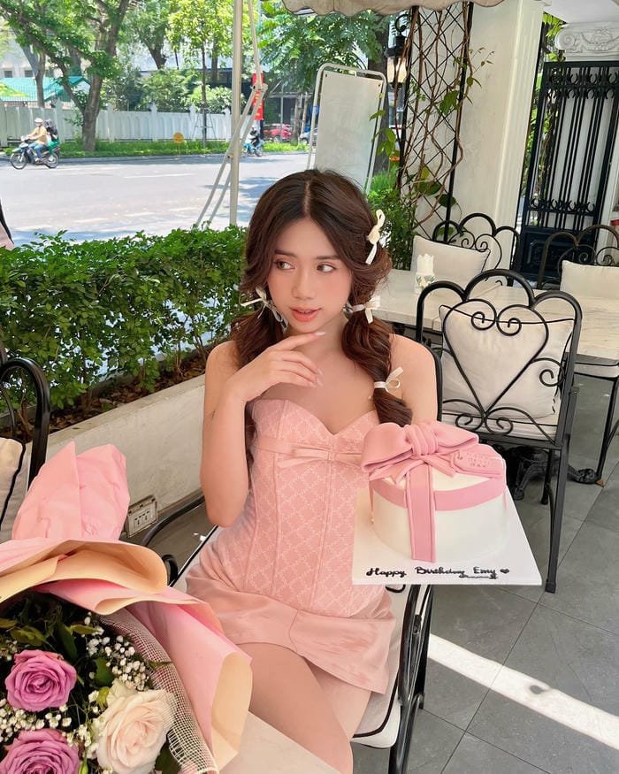 gái xinh cute sắc sảo