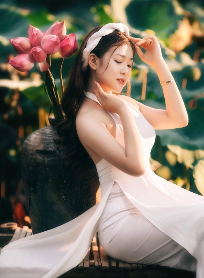 gái xinh đầm sen lôi cuốn