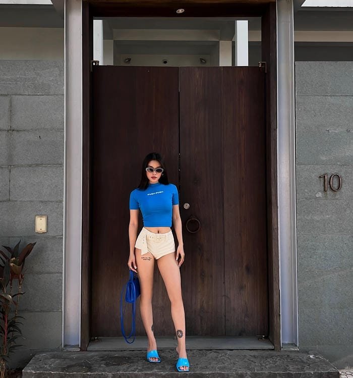 gái xinh đeo kính dễ thương