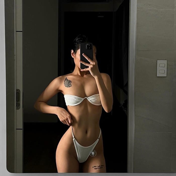 gái xinh diện bikini siêu nhỏ độc đáo khác biệt