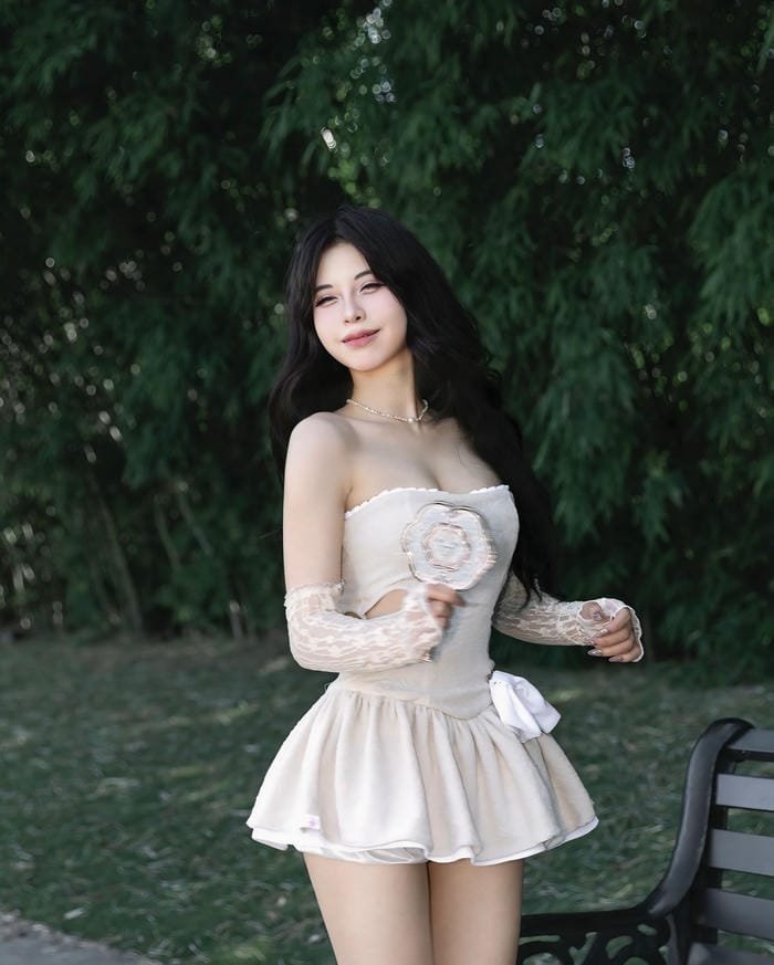 gái xinh mặc váy cực phẩm