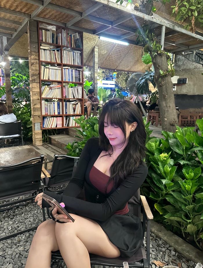 gái xinh mặc váy dễ thương