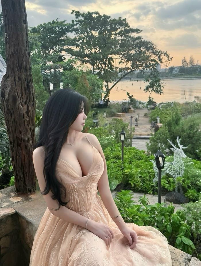 gái xinh mặc váy đẹp