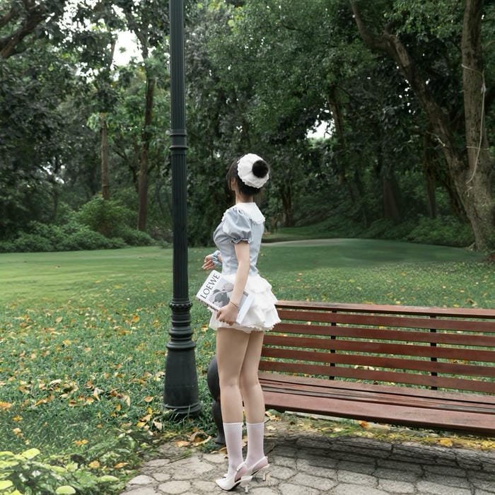 gái xinh mặc váy ngắn chất