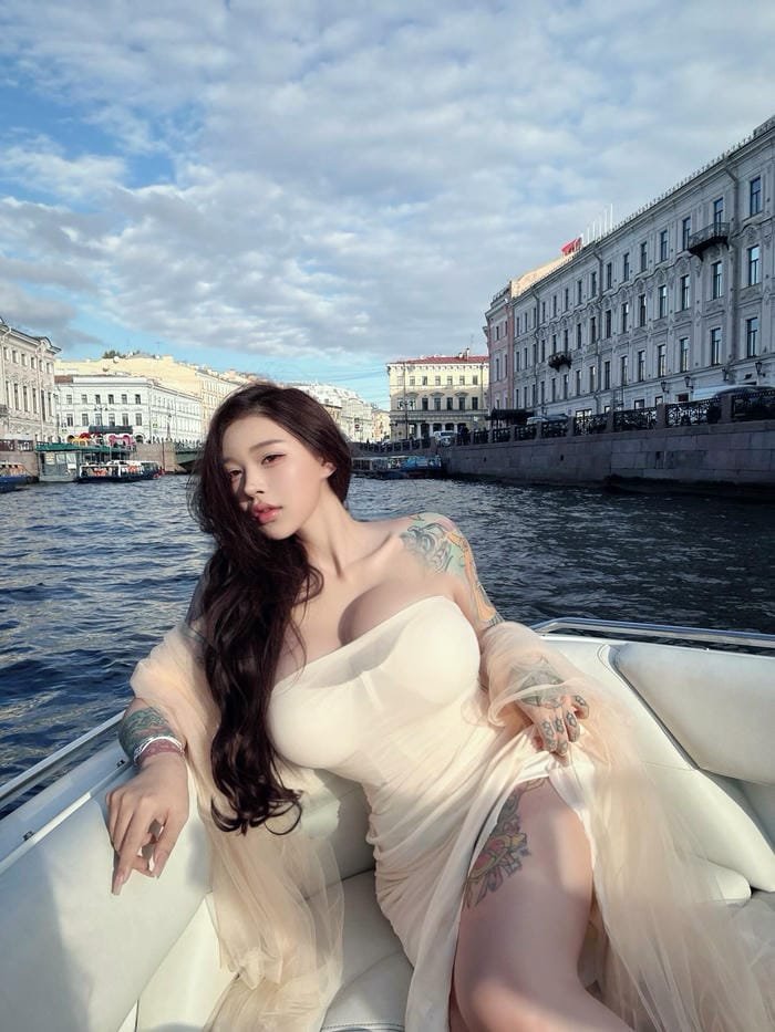 gái xinh mọng nước lung linh