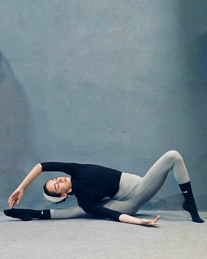 gái xinh tập yoga tinh tế