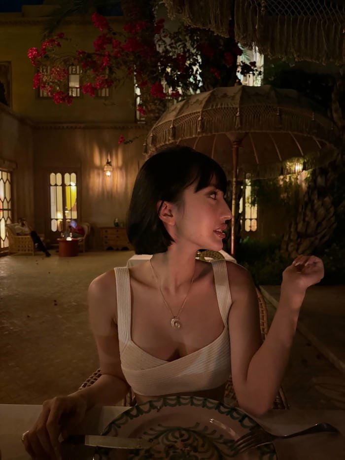 gái xinh tóc ngắn nhẹ nhàng