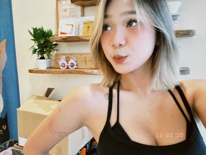 gái xinh tóc ngắn rạng rỡ